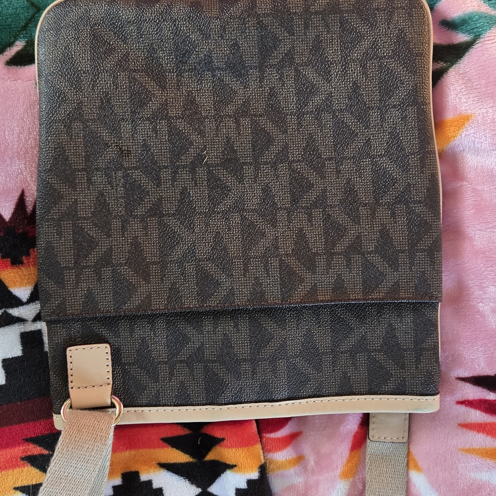 NWT Authentic Michael kors Jet Set Large Monogram Crossbody 32F1GJSC3B In Brown